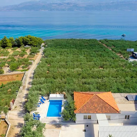 Malacnica Villa