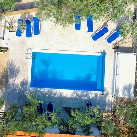 Villa Malacnica *